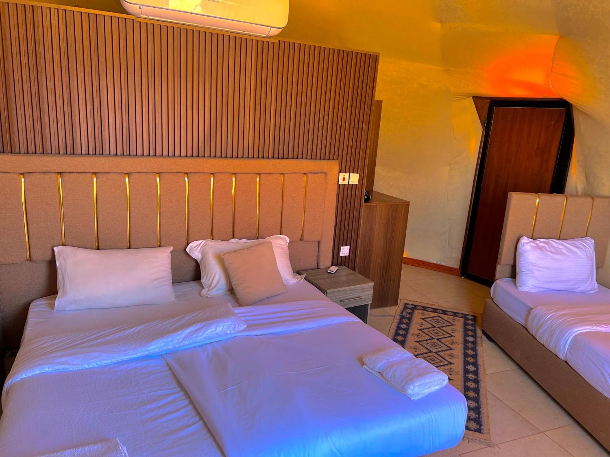Angelina Wadi Rum Camp Екстериор снимка