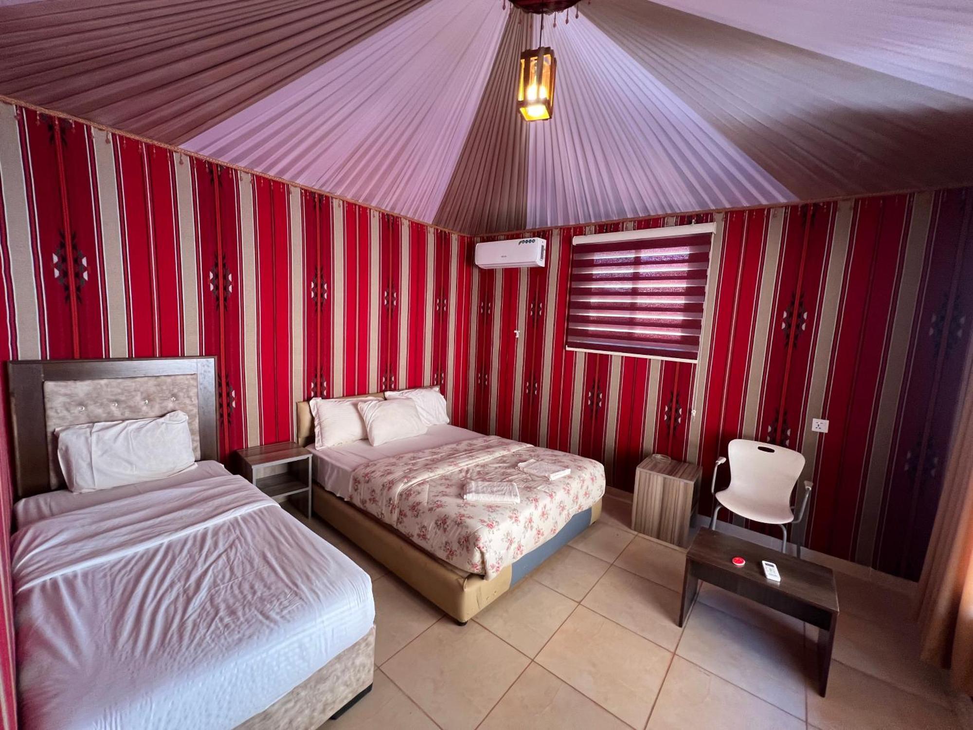 Angelina Wadi Rum Camp Екстериор снимка