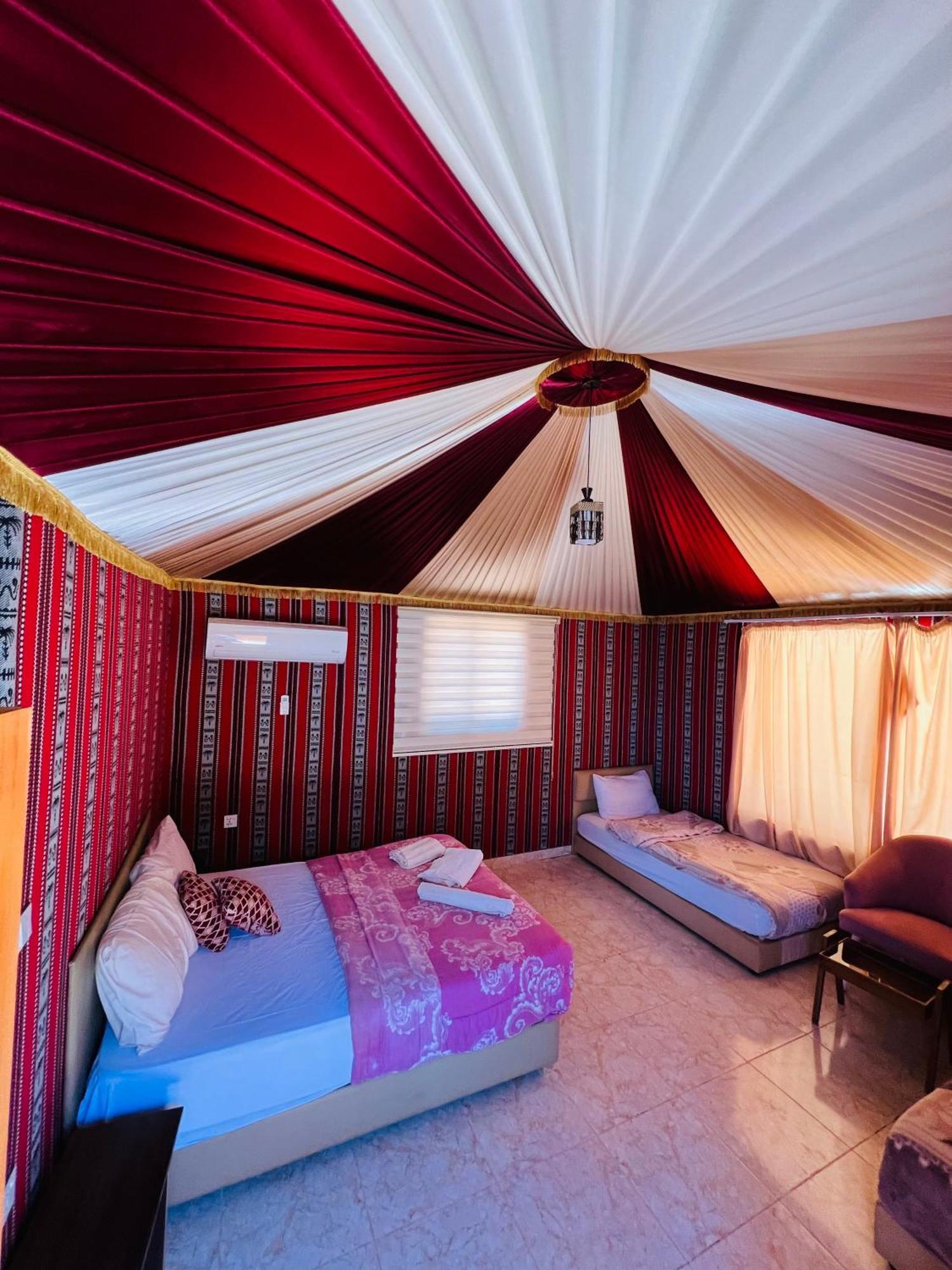 Angelina Wadi Rum Camp Екстериор снимка
