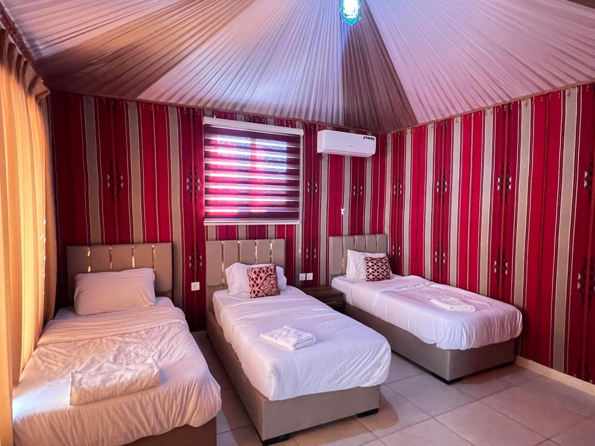 Angelina Wadi Rum Camp Екстериор снимка