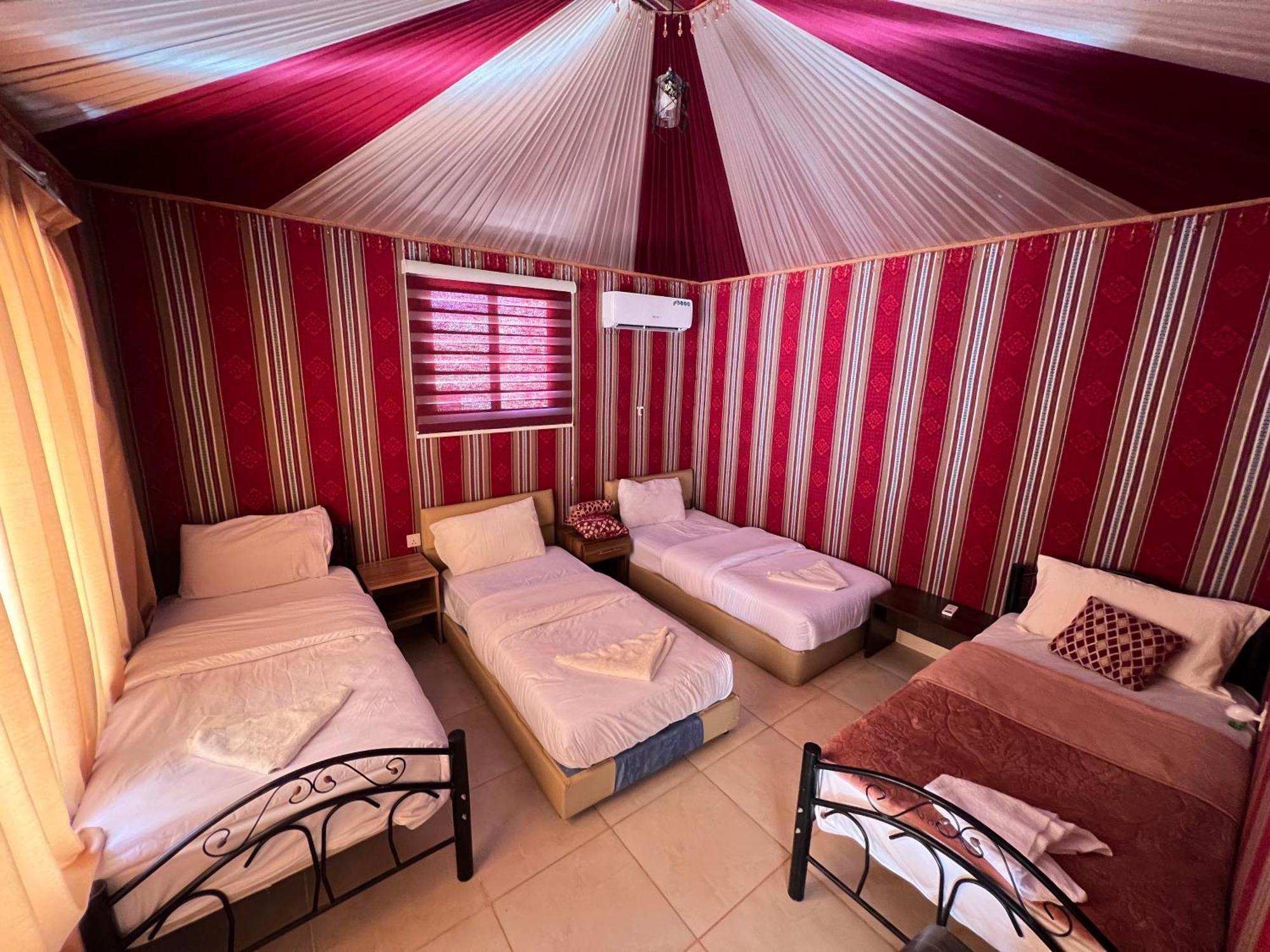 Angelina Wadi Rum Camp Екстериор снимка